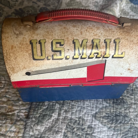 Vintage 1960s Aladdin U.S. Mail Dome Top Metal Lunchbox (No Thermos) - Picture 4 of 12